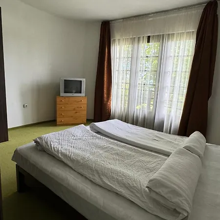 Chalet Retro Lakefront House With A Dock Balatonvilagos