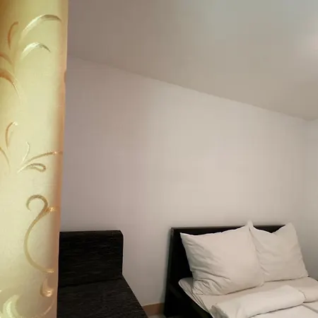 Retro Lakefront House With A Dock * Balatonvilagos