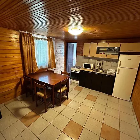 Retro Lakefront House With A Dock Chalet *