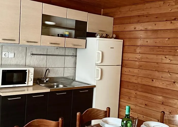 Шале Retro Lakefront House With A Dock *